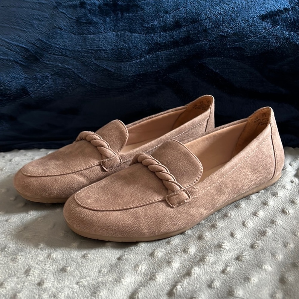 NWT Life Stride Drew Loafer - Tan - size 6.5